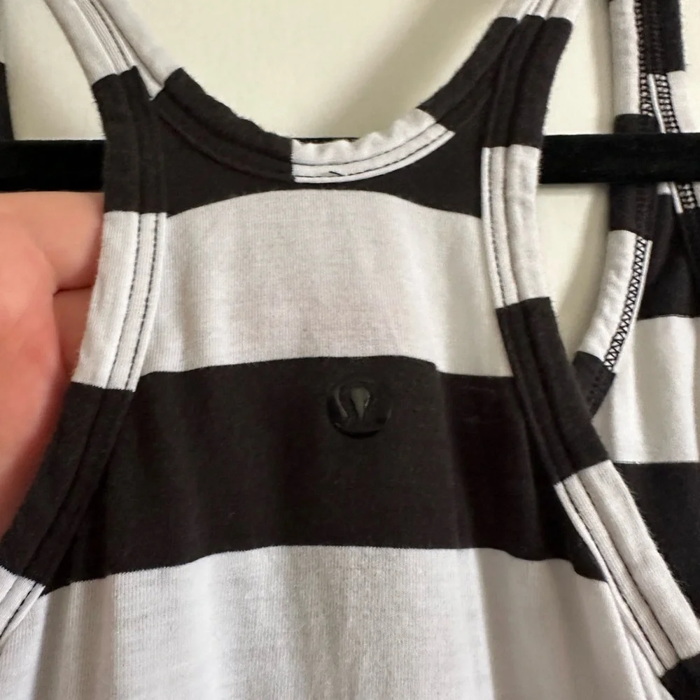 Lululemon Athletica Black/White Stripe Soft Athletic Racerback Tank Top Size XS - Picture 4 of 6